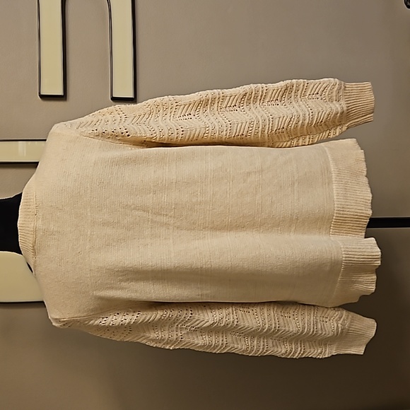 Christian Siriano New York Pointelle Sleeve Sweater - Picture 4 of 9